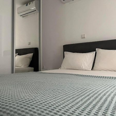 Luxury Lavender Apartment Ларнака Екстериор снимка