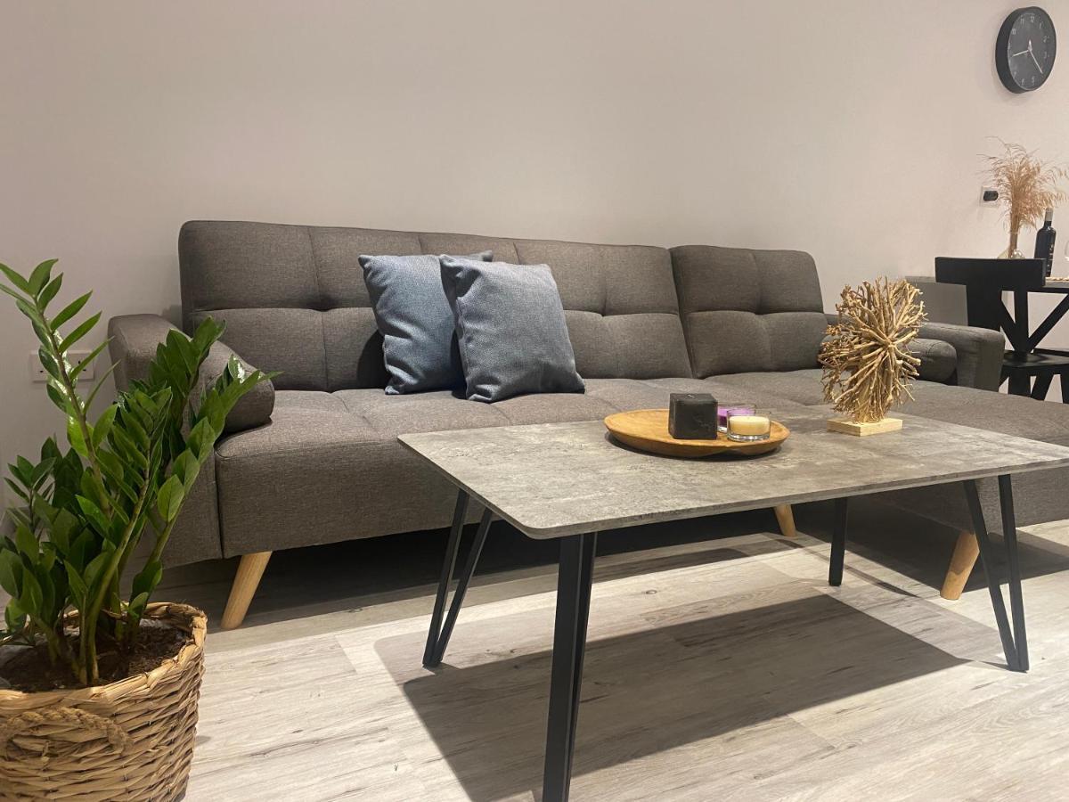Luxury Lavender Apartment Ларнака Екстериор снимка