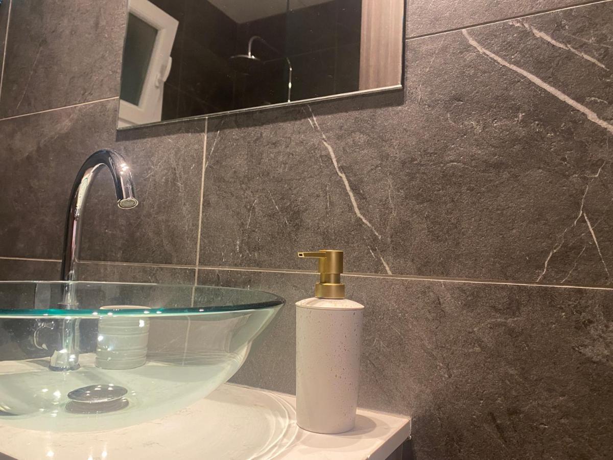 Luxury Lavender Apartment Ларнака Екстериор снимка