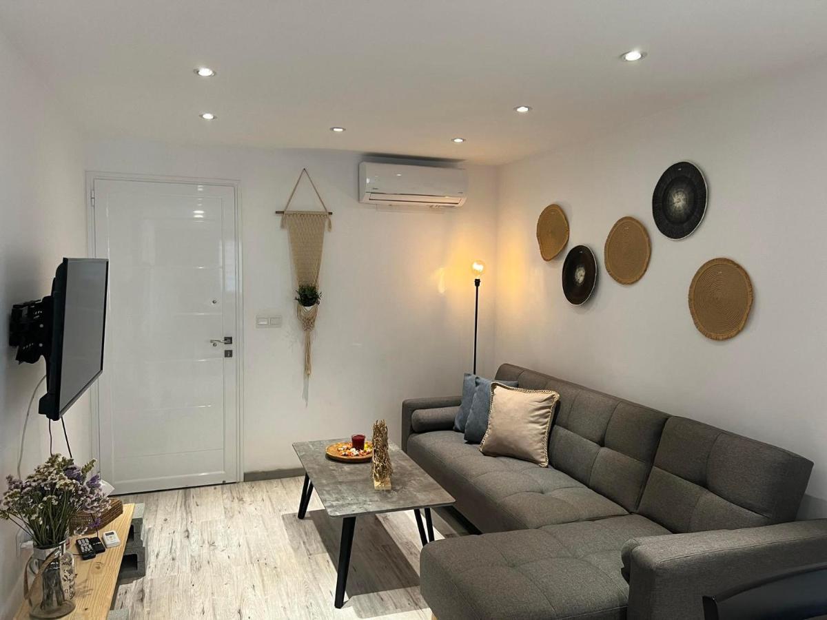 Luxury Lavender Apartment Ларнака Екстериор снимка
