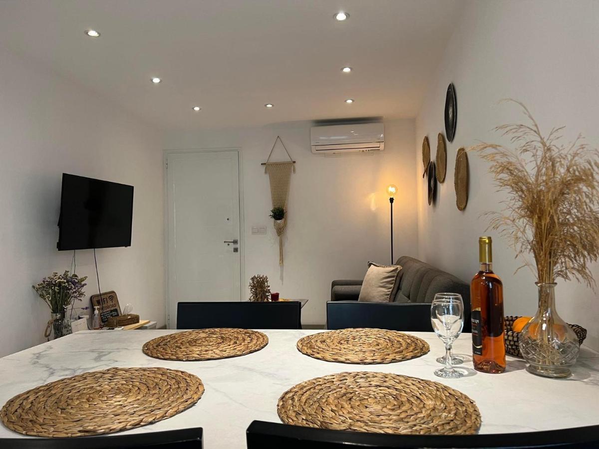 Luxury Lavender Apartment Ларнака Екстериор снимка
