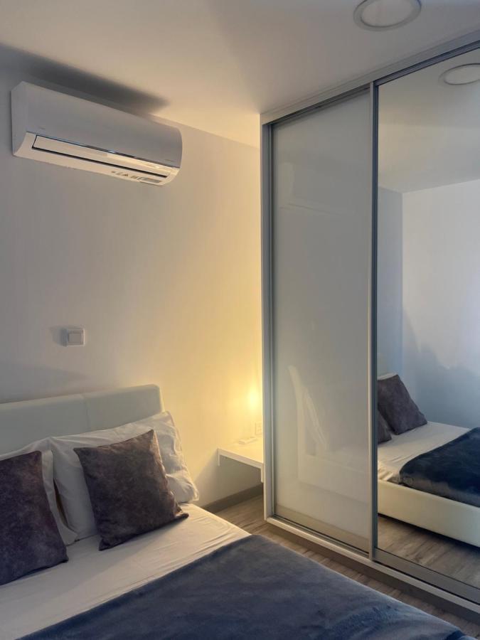 Luxury Lavender Apartment Ларнака Екстериор снимка
